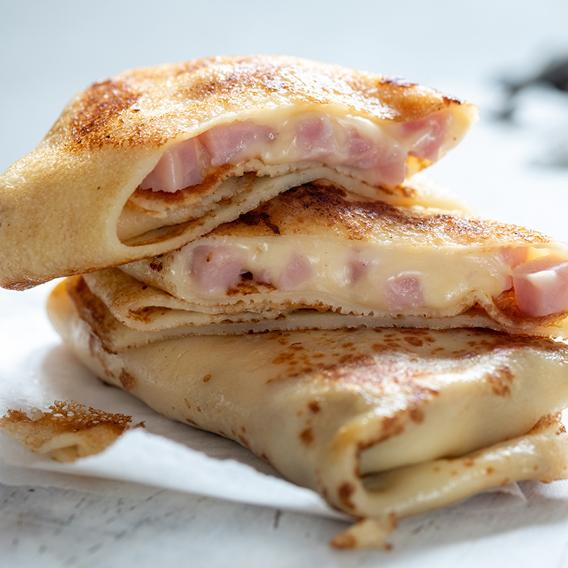 Crespelle al prosciutto cotto e besciamella
